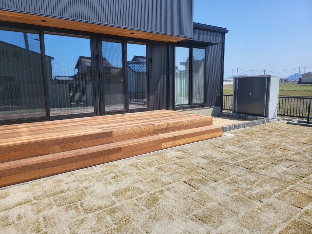 シンプルで美しい！瑞穂市の洗練された外構