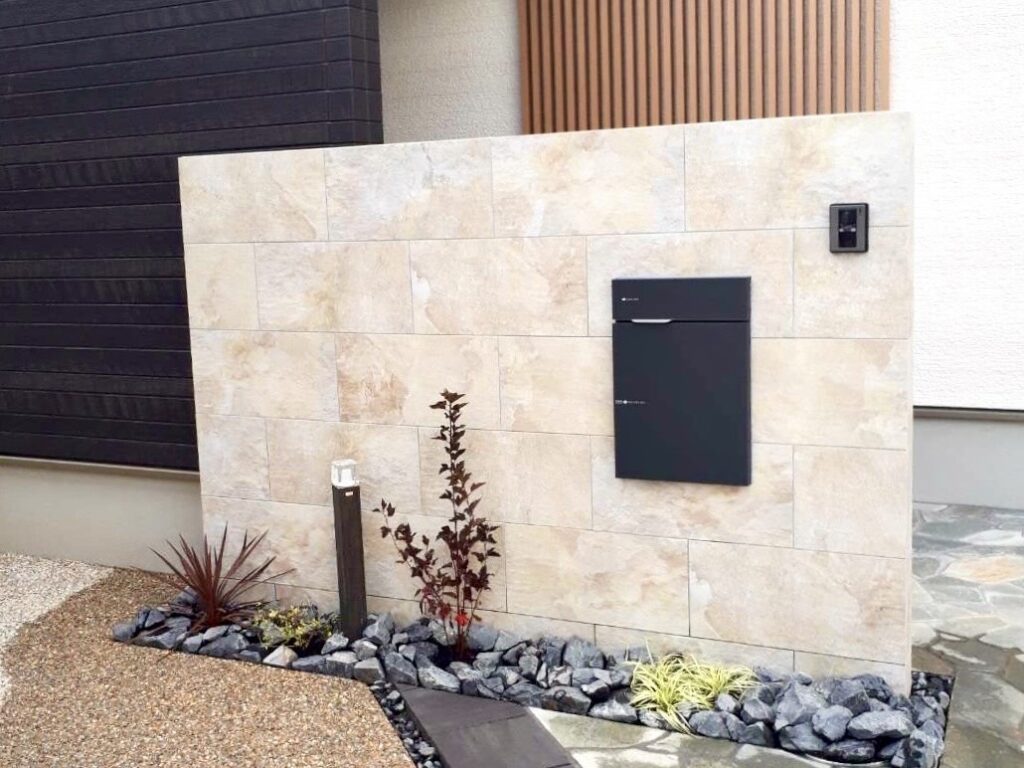 整った美しさ。現代風和モダン外構